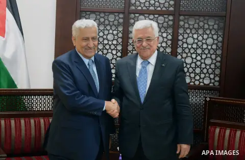 Palestinian President, Mahmoud Abbas (Abu Mazen) meets Jordanian Prime Minister Abdullah Al Nsour in the West Bank city of Ramallah on April 23, 2014. Photo by Thaer Ganaim