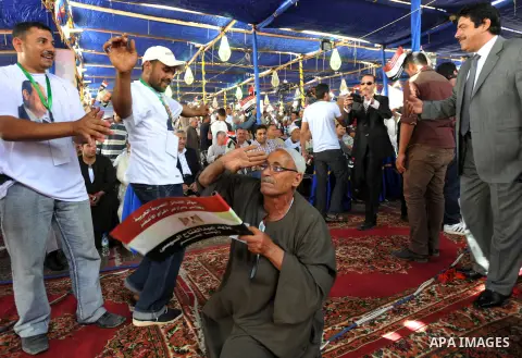 Egyptian supporters take part a rally during to support of Egypt's former defense minister Abdel Fattah al-Sissi in Cairo, Egypt, on May 5, 2014. With only two people ó former army chief Abdel-Fattah el-Sissi and leftist...