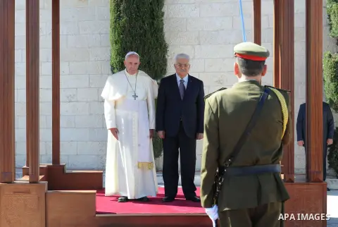 Pope Francis and Palestinian President Mahmud Abbas attend a welcome ceremony on May 25, 2014 in the West Bank Biblical town of Bethlehem. Pope Francis arrived in Bethlehem to begin the most sensitive part of his three-d...