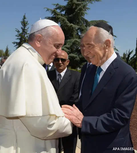 Pope Francis arrives and meet with Israeli Prime Minister Benjamin Netanyahu and Israeli President Shimon Peres, in Jerusalem on May 25, 2014. In his first Middle East tour since his anointment in 2013, Pope Francis held...