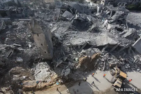 A general view shows the collapsed minaret of a destroyed mosque in Gaza City, on August 2, 2014, after it was hit in an overnight Israeli strike. A fresh wave of violence killed dozens in Gaza after the collapse of a UN...