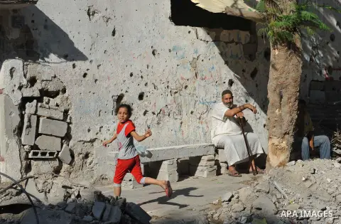 Palestinians return to their houses in Shejaiya neighborhood after a ceasefire was declared, in Gaza city on August 28, 2014. Israel and Palestinians both boasted of victory in the Gaza war but analysts say Hamas receive...