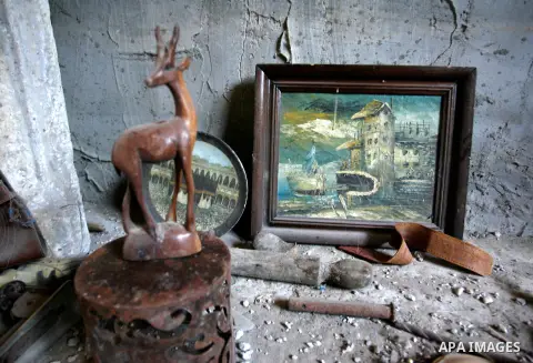 Artifacts are displayed at Palestinian Jamal Abu Elian's museum, in Khan Younis in the southern Gaza Strip, September 16, 2014. Israeli army destroyed the museum during the offensive on Gaza strip and stole some artifact...