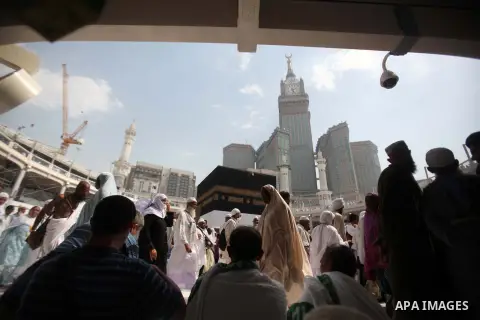 Muslim pilgrims circumventing around the holly Kaaba located in the center of the Haram Sharif Great Mosque, during the Muslim's Hajj 2014 pilgrimage, in Mecca, Saudi Arabia, 25 September 2014. According to the Muslims h...