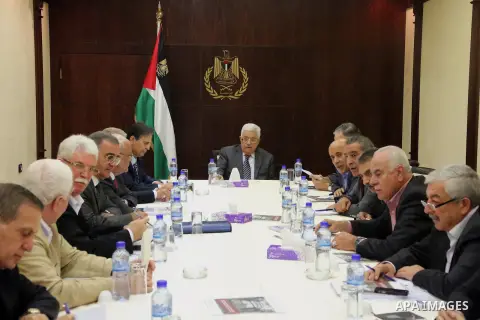 Palestinian President Mahmoud Abbas (Abu Mazen), meets with members of the Central Committee of the Fatah movement in the West Bank city of Ramallah, on Oct. 18, 2014. Photo by Thaer Ganaim