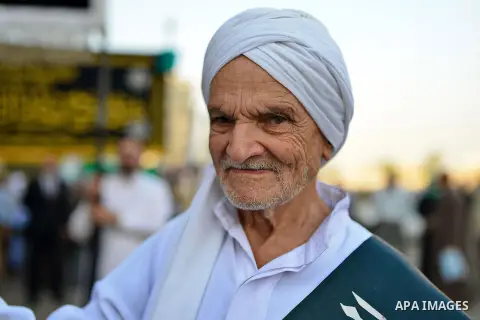 Members of Egyptian sufi muslim group parade the street during a ritual to commemorate the Hijri New Year, also known as Islamic New Year, in Cairo on October 26, 2014. The Islamic year lasts for about 354 days and consi...