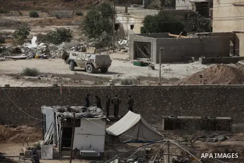 Egyptian soldiers take part in a military operation in the Egyptian city of Rafah, near the border with the southern Gaza Strip on October 30, 2014, as Egypt began setting up a buffer zone along the border with the Hamas...