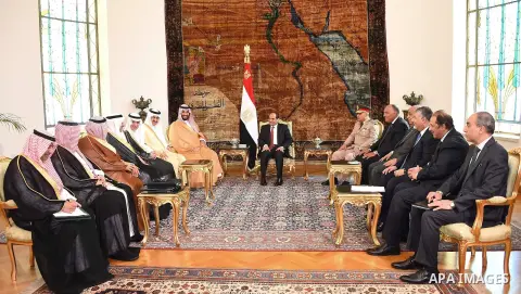 Egyptian President Abdel Fattah al-Sisi meets with Saudi deputy Crown Prince and Minister of Defence Mohammed bin Salman in the Egyptian capital, Cairo, July 30, 2015. Photo by Egyptian President Office