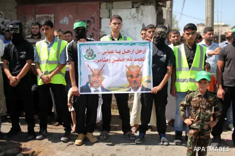 Palestinian Hamas supporters take part in a protest against the Israeli police raid on Jerusalem's al-Aqsa mosque on Tuesday, in Khan Younis in the southern Gaza Strip, September 18, 2015. Israel deployed hundreds of ext...