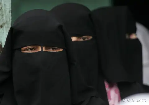 Palestinian women take part in a protest against Jewish groups visiting the al-Aqsa mosque compound and in support the Palestinians in the West Bank, in Rafah in the southern Gaza Strip, October 5, 2015. Violence intensi...