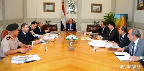 Egyptian President Abdel Fattah el-Sisi meets with Prime minister Sherif Ismail, in cairo on October 18, 2015. Photo by Egyptian President Office