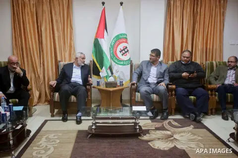 Senior Hamas leader Ismail Haniyeh visits maternity section at al-Shifa hospital in Gaza city on December 09, 2015. Photo by Mohammed Talatene