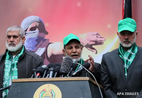 Senior Hamas leader Mahmud Zahar speaks during a rally marking the 28th anniversary of Hamas' founding, in Gaza City December 14, 2015. Photo by Mohammed Asad