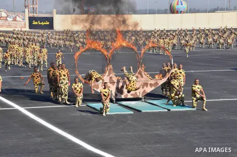 Egyptian forces demonstrate their skills during a military academy graduation ceremony in the capital, Cairo, on Dec. 27, 2015. Photo by Egyptian President Office
