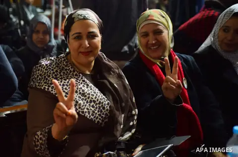 Egyptian supporters of ousted president Hosni Mubarak react inside the courtroom in Cairo on January 9, 2016, after top appeals court upheld upheld a three-year prison sentence for Mubarak and his two sons for corruption...