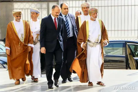 Members of Arab foreign ministers arrive for an emergency meeting of Arab foreign ministers in the Egyptian capital Cairo on January 10, 2016. Arab League chief Nabil al-Arabi accused Tehran of "provocative acts" as top...