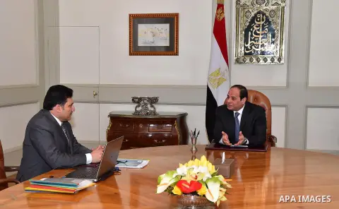 Egyptian President Abdel Fattah al-Sisi meets with minister of Water Resources and Irrigation Hossam Maghazi, in Cairo, Egypt, on Jan. 24, 2016. Photo by Egyptian President Office