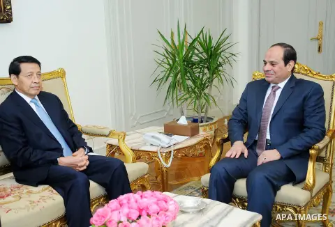 Egyptian President Abdel Fattah al-Sisi meets with Special envoy of the President of the Republic of Indonesia in Cairo, Egypt, on Feb. 17, 2016. Photo by Egyptian President Office