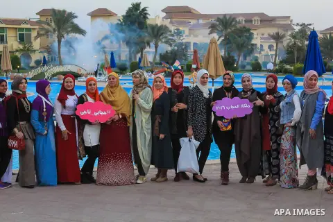 Egyptian girls take part in a competition hijab queen, in Cairo, on March 19, 2016. Photo by Amr Sayed