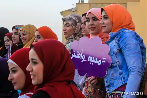 Egyptian girls take part in a competition hijab queen, in Cairo, on March 19, 2016. Photo by Amr Sayed
