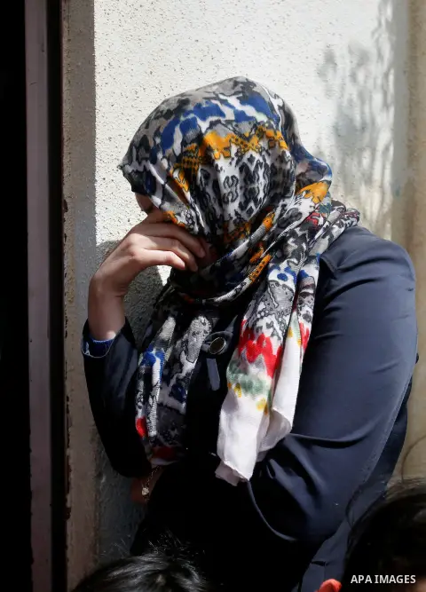 Relatives mourn during the funeral of 19-year old Mahmoud Abu Fanoneh in the West Bank city of Hebron, 19 March 2016. Mahmoud who according to the Israeli Army attempted to kill an Israeli soldier at a main road junction...