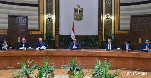 Egyptian President Abdel Fattah al-Sisi meets with members of Egyptian thinkers and writers in Cairo, Egypt, on March 22, 2016. Photo by Egyptian President Office