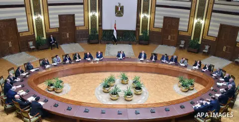 Egyptian President Abdel Fattah al-Sisi meets with members of Egyptian thinkers and writers in Cairo, Egypt, on March 22, 2016. Photo by Egyptian President Office