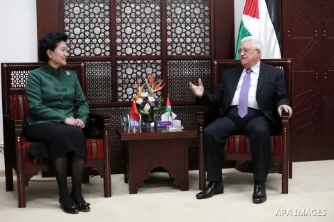 Palestinian President Mahmud Abbas meets with Vice Premier of China Liu Yandong in the West Bank city of Ramallah on March 31, 2016. Photo by APAIMAGES/FADI AROURI/POOL