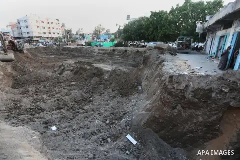 Palestinian workers are looking for archeology, while the Ministry of Tourism in the Gaza Strip provides some the effects of a Byzantine church in Gaza city, April 2, 2016, Palestinian archaeologists discovered a new set...