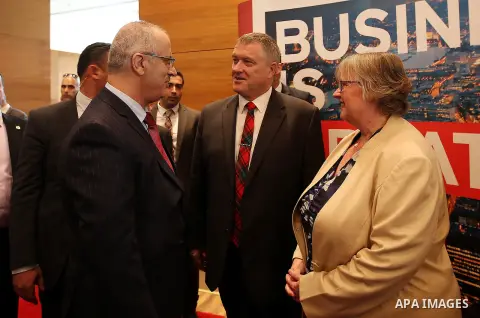 Palestinian Prime Minister Rami Hamdallah attends the ceremony of birthday of British Queen Elizabeth in the West Bank city of Ramallah on April 14, 2016. Photo by Prime Minister Office