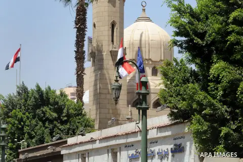 A picture shows Egyptian and French flags welcoming French President Francois Hollande to the country, Cairo, Egypt, April 17, 2016. Photo by Amr Sayed