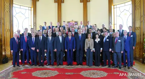 Egyptian President Abdel Fattah al-Sisi meets with German economy minister Sigmar Gabriel in the presidential palace of Cairo, Egypt, on April 17, 2016. Along with a business delegation, Gabriel is visiting Egypt and Mor...