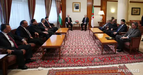 Palestinian Prime Minister Rami Hamdallah meets with Algerian Prime Minister Abdelmalek Sellal during his visit to Algeria, on April 18, 2016. Photo by Prime Minister Office