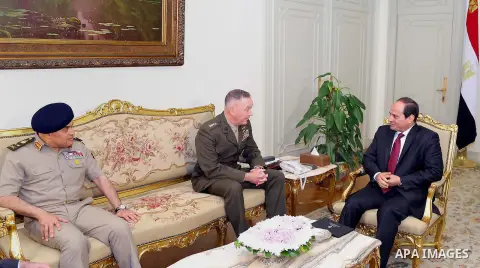 Egyptian President Abdel Fattah al-Sisi meet with Chairman of the Joint Chiefs of Staff, Joseph Dunford, in Cairo on April 23, 2016. Photo by Egyptian President Office