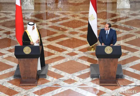 A handout picture released by the Egyptian Presidency on April 26, 2016 shows Egyptian President Abdel Fattah al-Sisi meets with Bahrain's King Hamad bin Issa al-Khalifa in the capital Cairo. Photo by Egyptian President...
