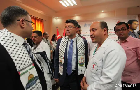 Turkish Consul, Mustafa Sarnic with Gerald Rockenschaub, Head of the WHO office in the occupied Palestinian territories visit al-Shifa hospital in Gaza City, on May 30, 2016. Photo by Ashraf Amra