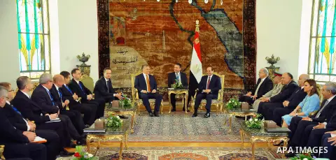 Egyptian President Abdel-Fattah al-Sisi meets with Hungarian Prime Minister Viktor Orban at the presidential palace in Cairo, Egypt, on June 1, 2016. Photo by Egyptian President Office