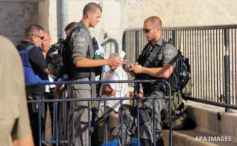 Israeli policemen stand guard at the Al-Aqsa Mosque, in Jerusalem, on June 9, 2016. Photo by Mahfouz Abu Turk