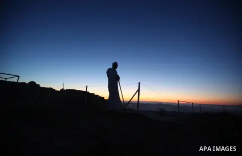 Members of the Samaritan sect take part in a traditional pilgrimage marking the holiday of Shavuot, atop Mount Gerizim near the West Bank city of Nablus early June 12, 2016. Photo by Nedal Eshtayah