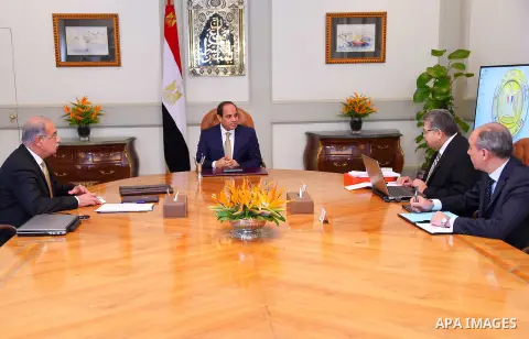 Egyptian President Abdel Fattah al-Sisi meets with Egyptian Prime Minister Sharif Ismail in Cairo, Egypt on June 26, 2016. Photo by Egyptian President Office