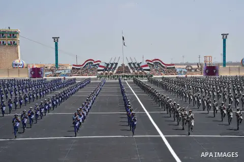 Egyptian forces demonstrate their skills during a military academy graduation ceremony in the capital, Cairo, on July 12, 2016. Photo by Egyptian President Office
