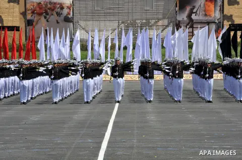 Egyptian police officers demonstrate their skills during at the police academy in Cairo, Egypt July 19, 2016. Photo by Egyptian President Office
