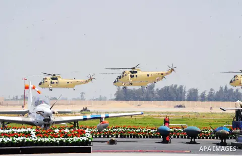 Egyptian air force planes perform during the graduation of 83 aviation and military science at the Air Force Academy in Cairo, Egypt July 20, 2016. Photo by Egyptian President Office