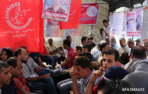 Supporters of the Popular Front for the Liberation of Palestine (PFLP) take part in a protest demanding for the release of Bilal Kayed a Palestinian prisoner on hunger strike,, in front of Red cross office, in Gaza city...
