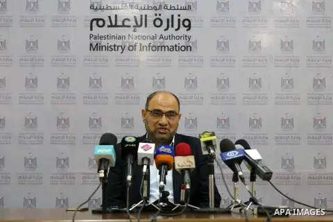 Palestinian Undersecretary of Minister of Awqaf and Religious Affairs, Hassan El-Safi, speaks during a Press conference, in Gaza city, on Aug. 8, 2016. Photo by Mohammed Asad