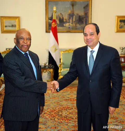 Egyptian President Abdel Fattah al-Sisi meets with Festus Mogae the former President of Botswana, in Cairo, Egypt, on Aug.10, 2016. Photo by Egyptian President Office