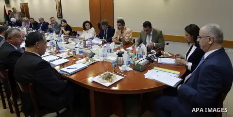 Palestinian Prime Minister, Rami hamdallah, chairs a meeting, in the West Bank city of Ramallah, on August 15, 2016. Photo by Prime Minister Office