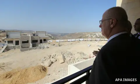 Palestinian Prime Minister, Rami Hamadallah, Inaugurates first phase of the countryside villas, in the West Bank city of Ramallh, on Aug 22, 2016. Photo by Prime Minister Office
