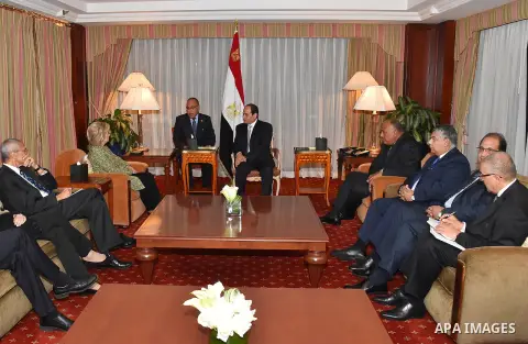 U.S. Democratic presidential candidate Hillary Clinton attends a bilateral meeting with Egypt's President Abdel Fattah el-Sisi at a hotel in New York, U.S. September 20, 2016. Photo by Egyptian President Office
