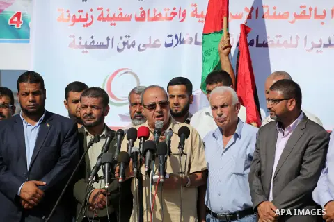 Deputy Speaker of the Legislative Council, Faisal Abu Shahla speaks during a press conference in the port of Gaza city, on October 6, 2016. Photo by Mohammed Asad